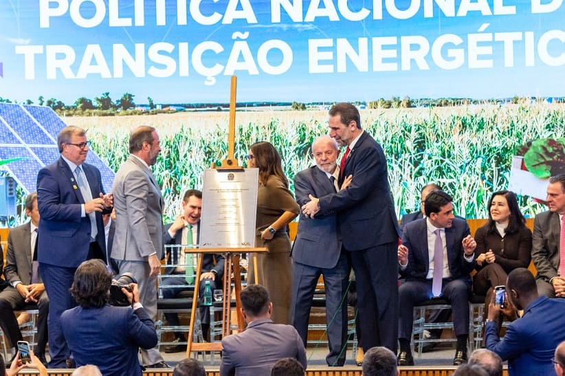 Descerramento da placa de inauguração do espaço. Foto: Dinho Mendes/Itaipu Binacional