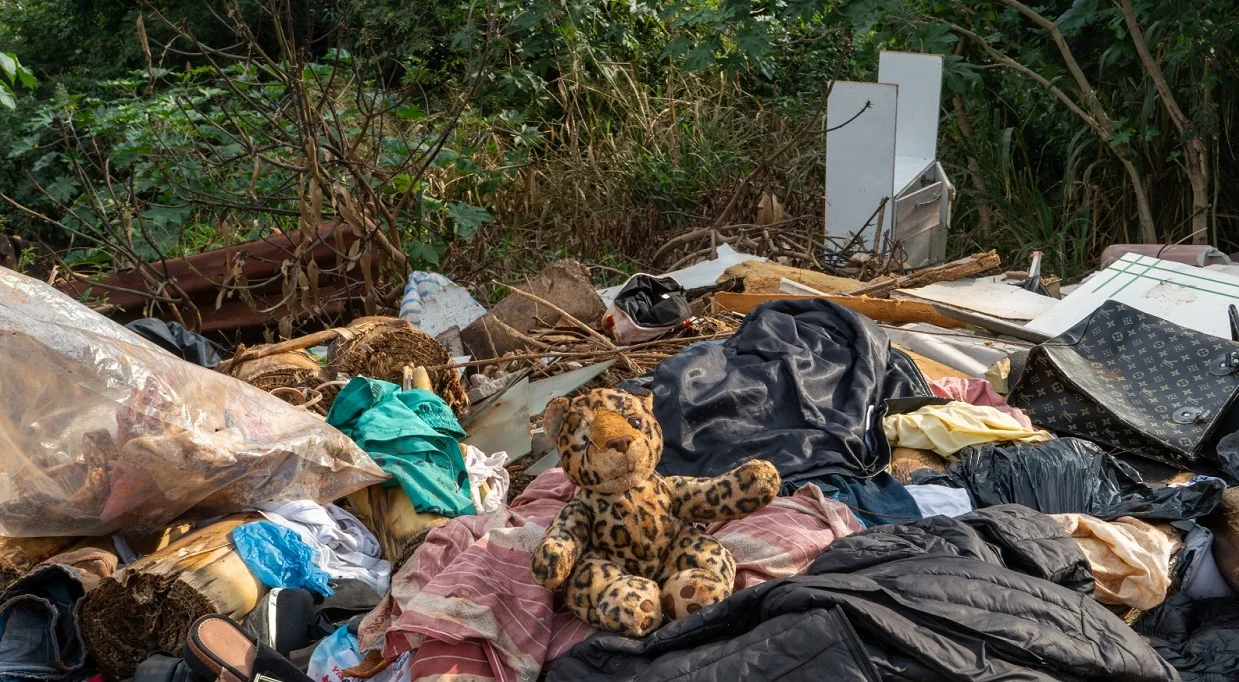 Lixo em diversos pontos da cidade. Foto: Marcos Labanca