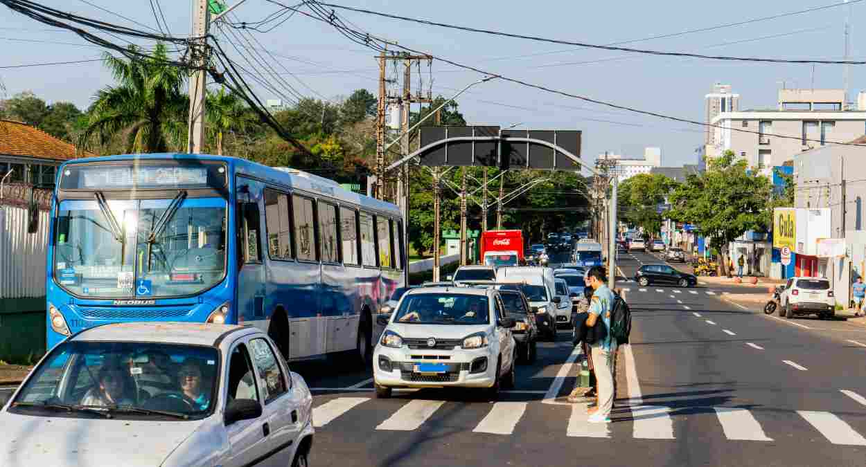 obras da jk onibus - foto marcos labanca