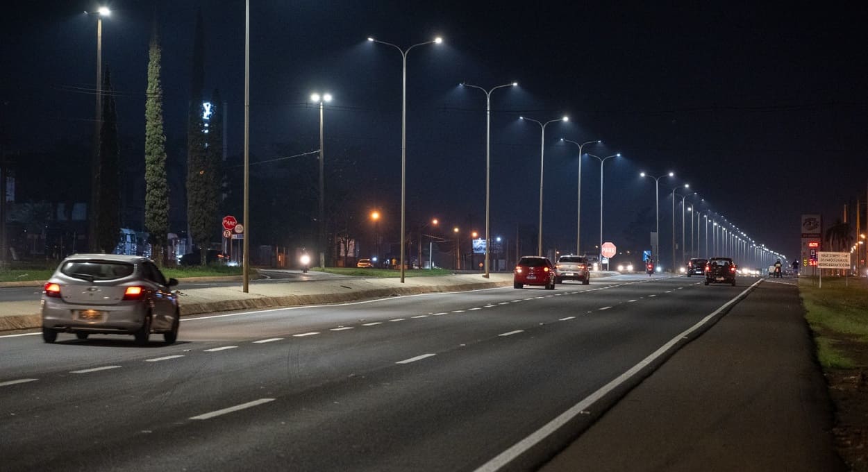 Iluminação da via era uma reivindicação antiga de moradores do entorno e motoristas que trafegam pelo trecho. Foto: William Brisida/Itaipu Binacional