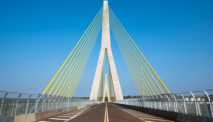 Ponte da Integração já está concluída, mas vias de acesso e estruturas de fiscalização seguem em obras. Foto: Sara Cheida/Itaipu Binacional