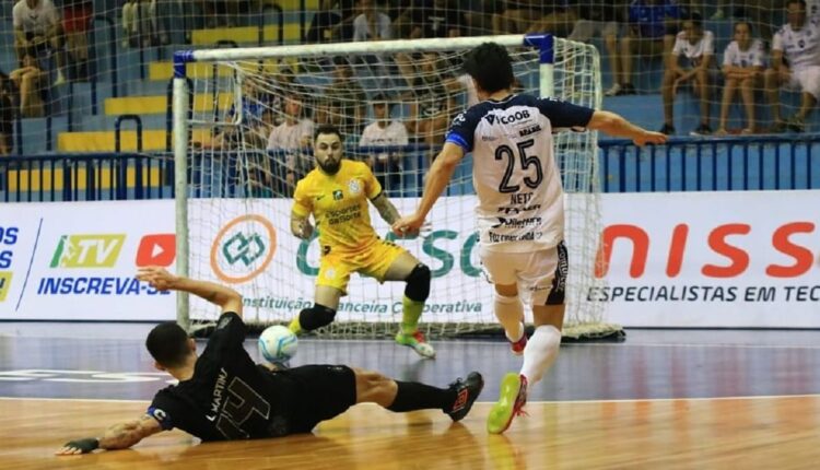 Após a partida, Neto admitiu que o desempenho da equipe não correspondeu à expectativa do torcedor. Foto: Abel da Banca/Foz Cataratas Futsal