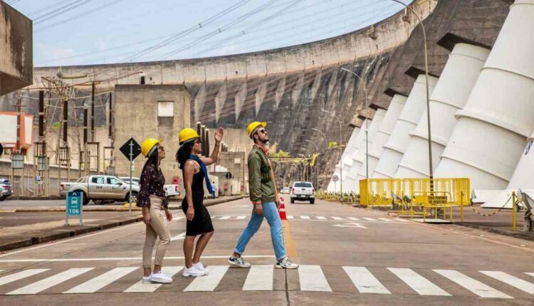 vagas de emprego - foto itaipu parquet