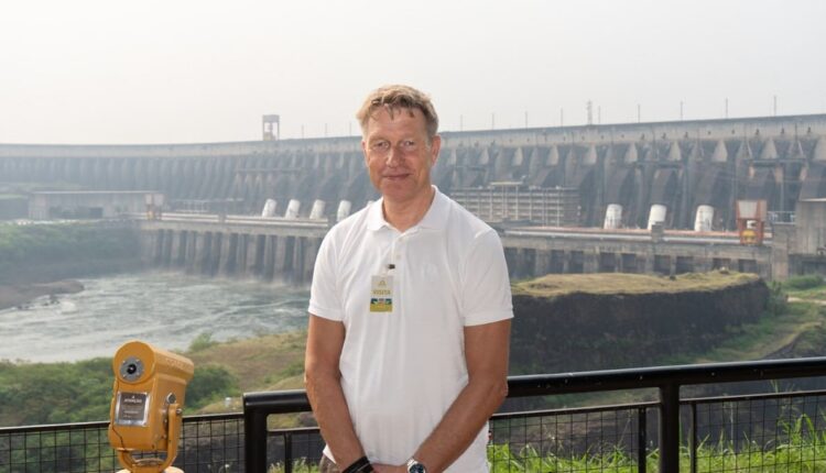 Ministro norueguês tem formação na área de engenharia elétrica. Foto: Sara Cheida/Itaipu Binacional