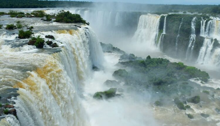 Em outubro, temperaturas normalmente ainda não estão tão altas quanto no verão. Foto: Nilmar Fernando/Urbia Cataratas