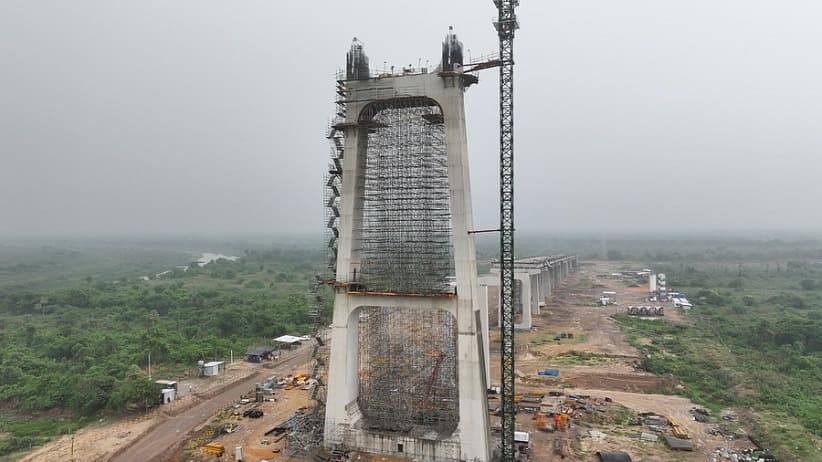 Altura da ponte é para permitir a livre navegação na hidrovia do Rio Paraguai. Foto: Gentileza/MOPC Paraguay