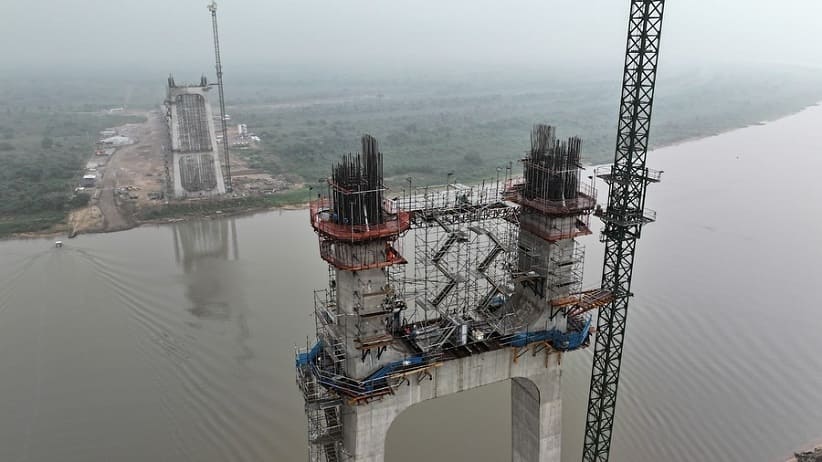 Trabalhos começaram pela cabeceira paraguaia da ponte. Foto: Gentileza/MOPC Paraguay