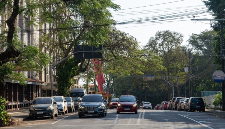 Calor não deverá ser tão intenso durante a semana. Foto: Marcos Labanca/H2FOZ