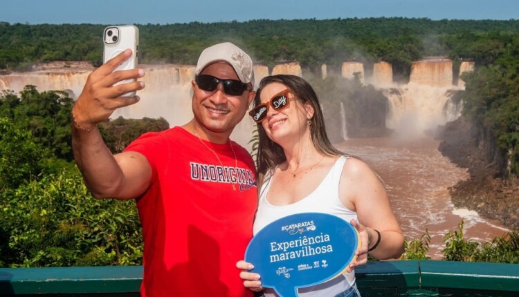 Todos os anos, moradores são convidados a visitar as Cataratas e publicar suas fotos nas redes sociais. Foto: Divulgação/Urbia Cataratas