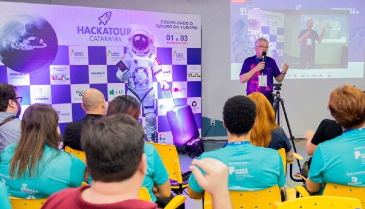 Paulo Angeli, idealizador do Festival das Cataratas, dá as boas-vindas aos participantes. Foto: Gentileza/Assessoria