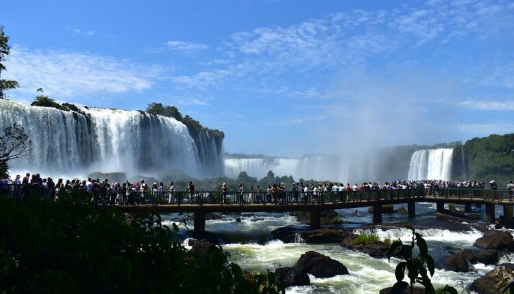 Número de visitantes no fim de semana de Dia das Crianças superou as expectativas no Parque Nacional do Iguaçu. Foto: Bruna Nieradka/Urbia Cataratas