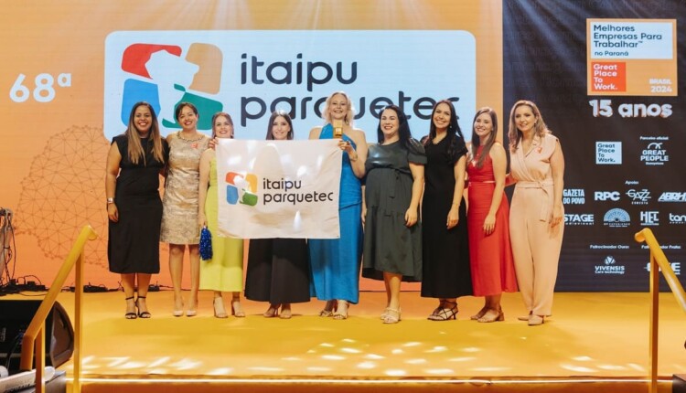 Equipe feminina foi encarregada de receber a premiação. Foto: Gentileza/Assessoria