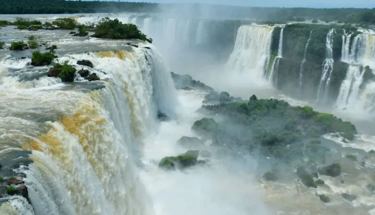 Dia das Cataratas relembra a eleição da paisagem fronteiriça entre as sete maravilhas naturais do planeta. Foto: Nilmar Fernando/Urbia Cataratas