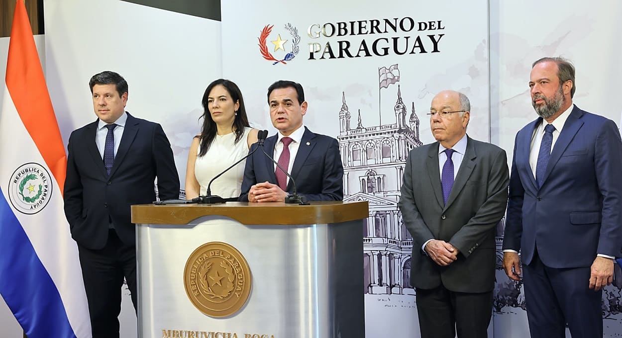 Aspecto da entrevista coletiva na sede presidencial de Mburuvicha Roga, em Assunção. Foto: Gentileza/Ministério das Relações Exteriores do Paraguai