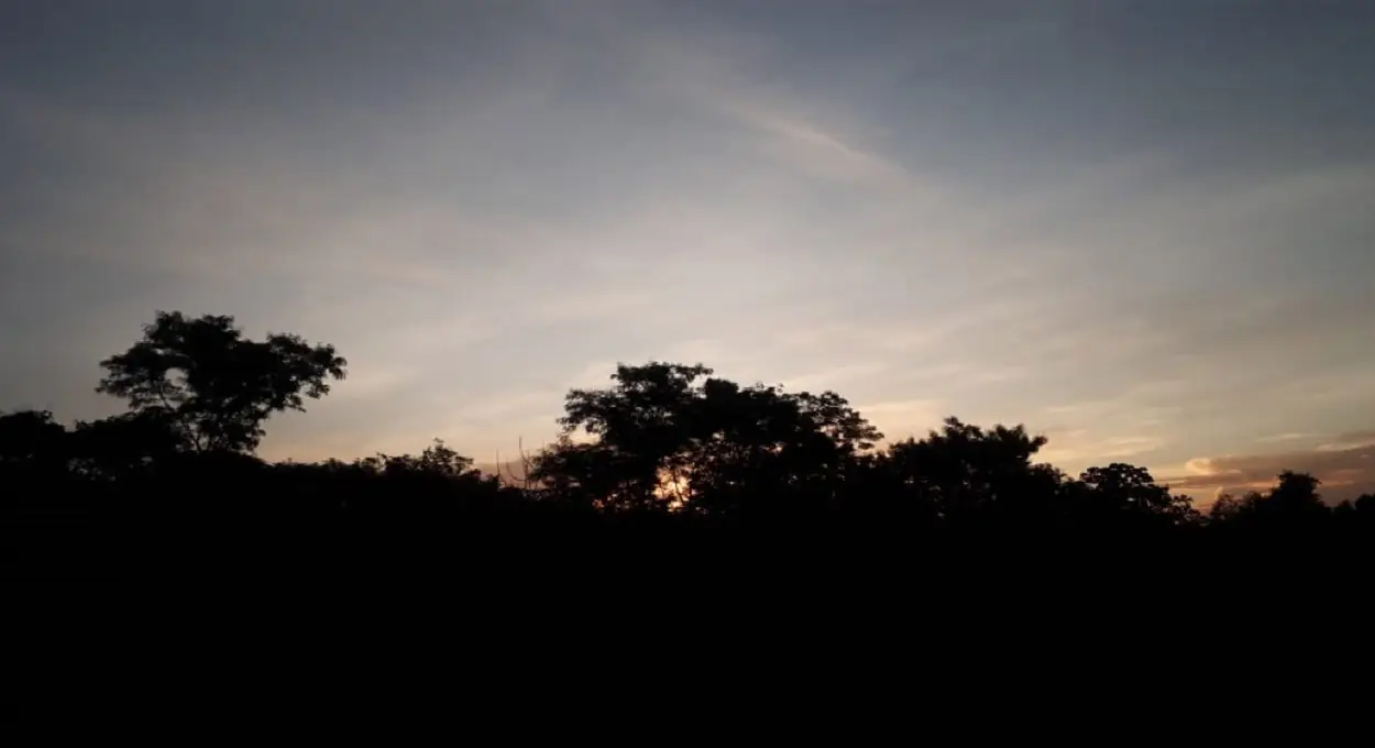 Céu de fim de tarde na Região Norte de Foz do Iguaçu. Foto: Guilherme Wojciechowski/H2FOZ