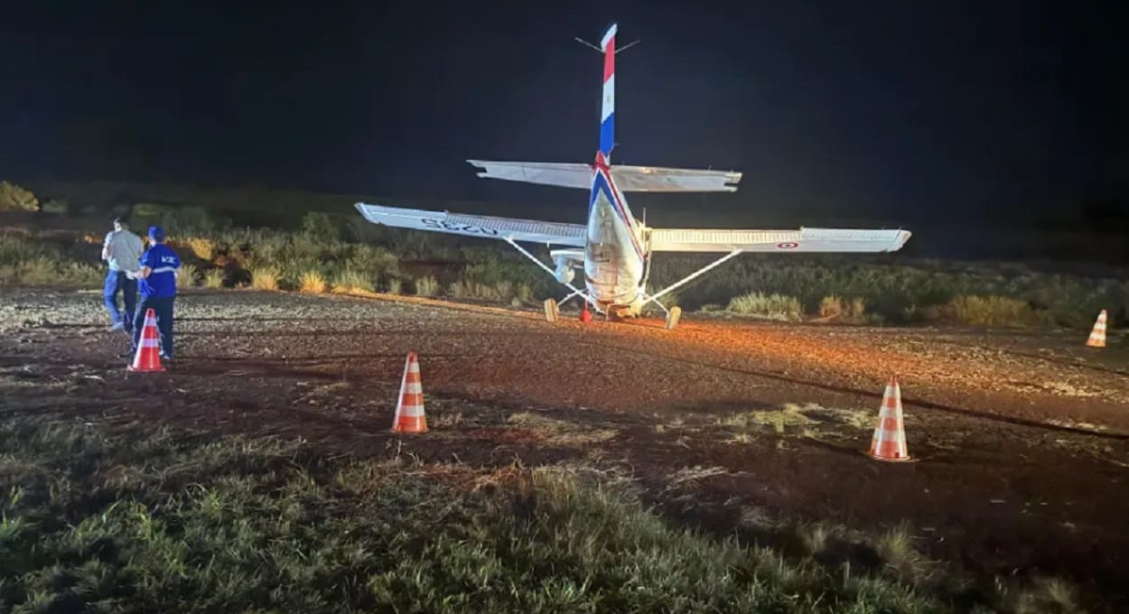 Militares que estavam na aeronave tiveram apenas ferimentos leves. Foto: Gentileza/Dinac