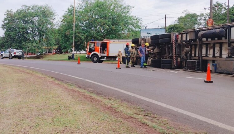 Socorristas do Corpo de Bombeiros Voluntários foram imediatamente acionados. Foto: Gentileza/Prefeitura de Puerto Iguazú