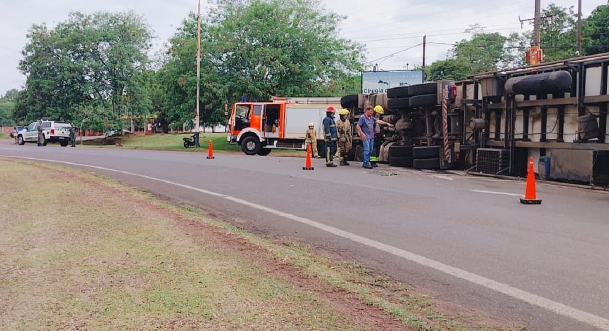 Socorristas do Corpo de Bombeiros Voluntários foram imediatamente acionados. Foto: Gentileza/Prefeitura de Puerto Iguazú