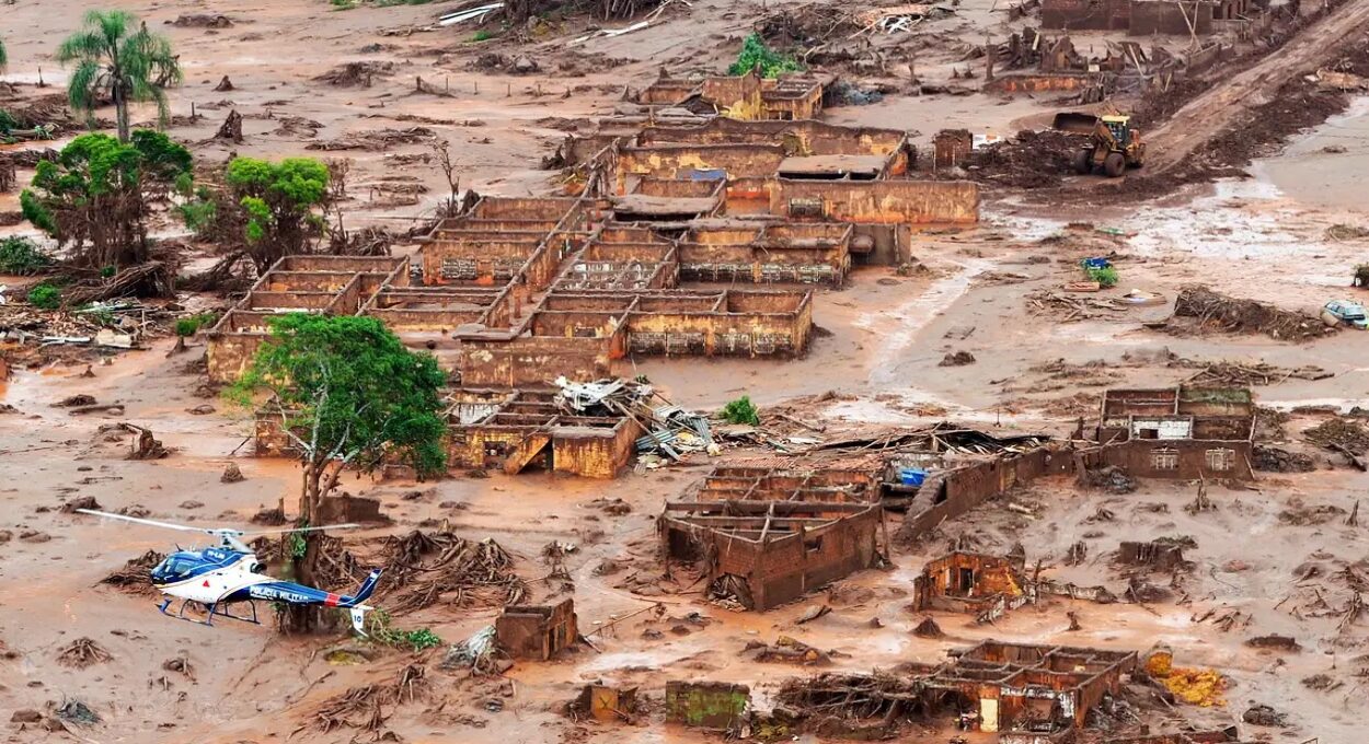 Barragem do Fundão rompeu em 2015