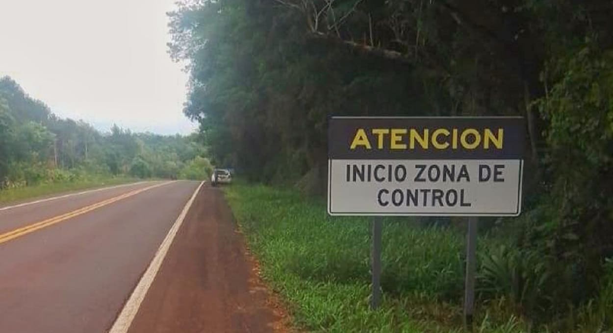 Rodovia liga Puerto Iguazú ao restante do território da Argentina.