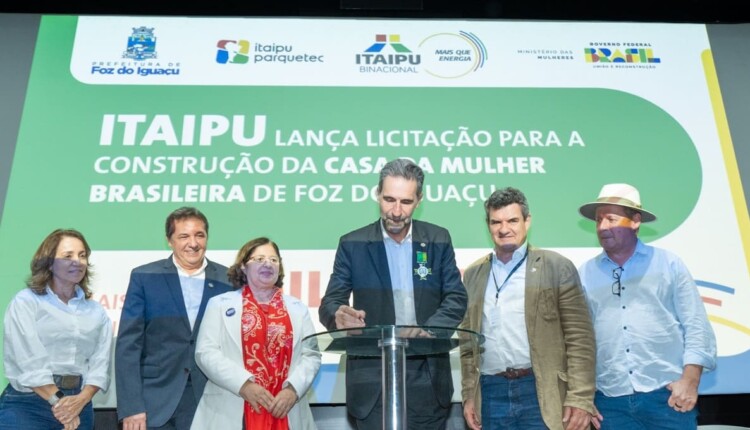 Cerimônia reuniu autoridades de Itaipu, governo federal e poder público local.