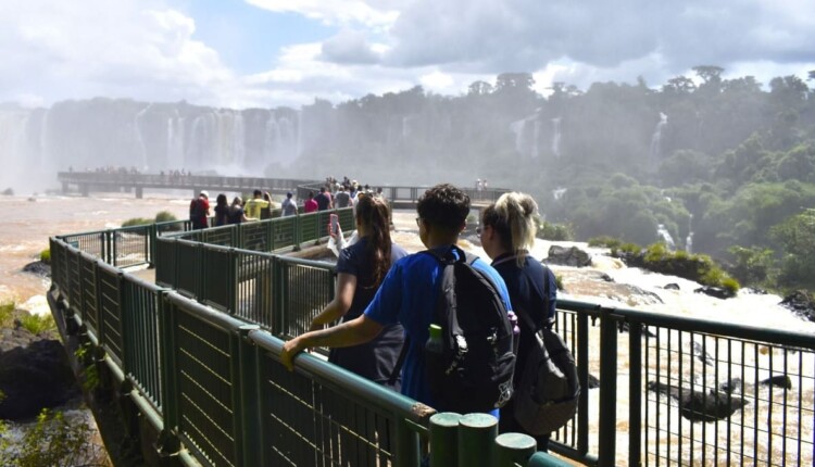 Fim de ano e janeiro estão entre os períodos de maior movimentação nas Cataratas do Iguaçu.