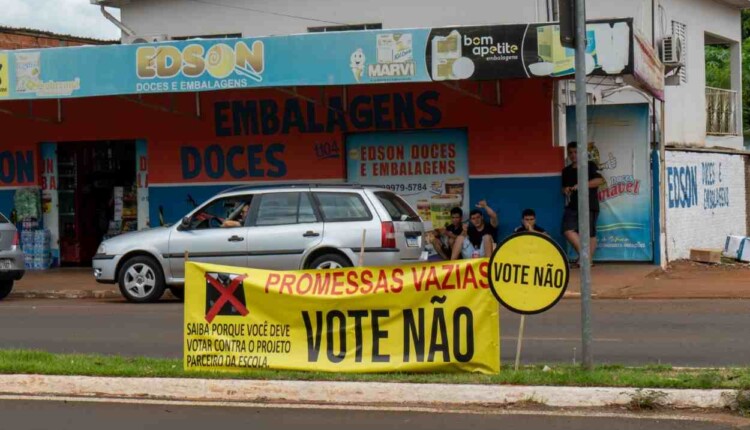 governo-anuncia-gestao-privada-colegios-foz-do-iguaçu