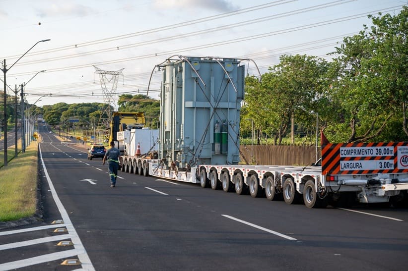 Avenida Tancredo Neves foi o ponto inicial de passagem da carreta gigante.