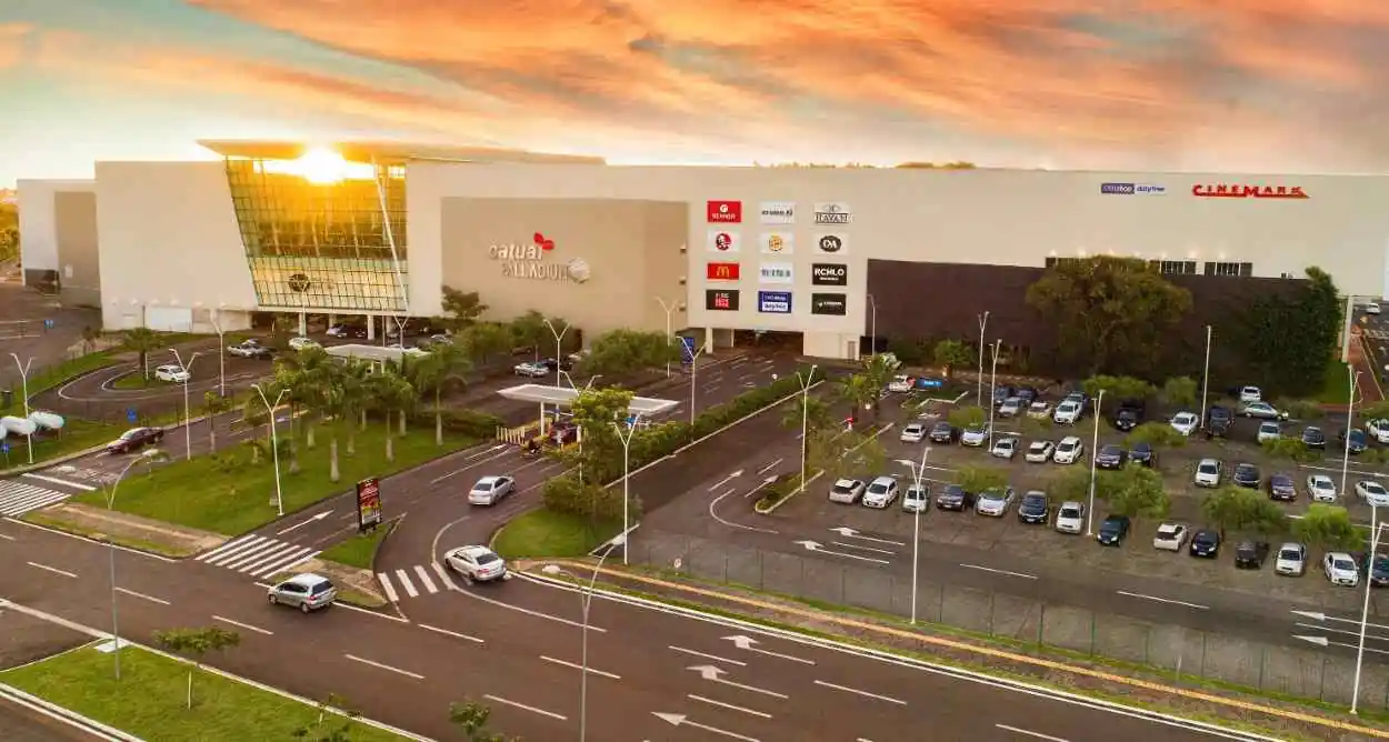 Shopping Catuaí Palladium fica na Avenida das Cataratas, principal corredor turístico de Foz.