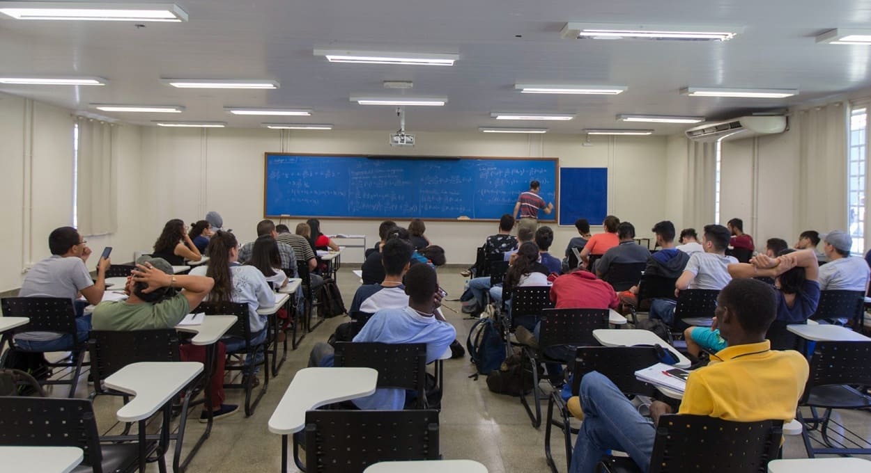 Unila tem cursos bilíngues (português e espanhol), para alunos brasileiros e estrangeiros.