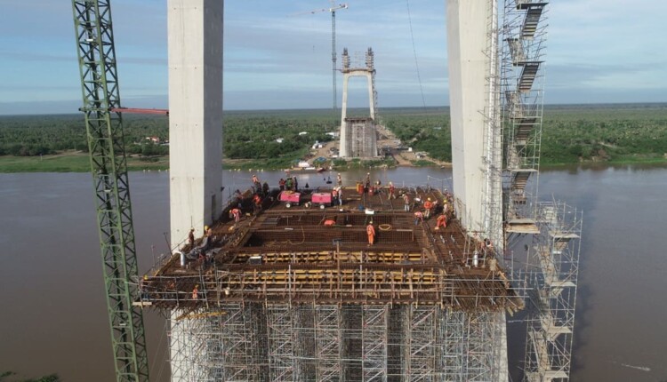 Ponte da Bioceânica começou a ser construída em 2022.