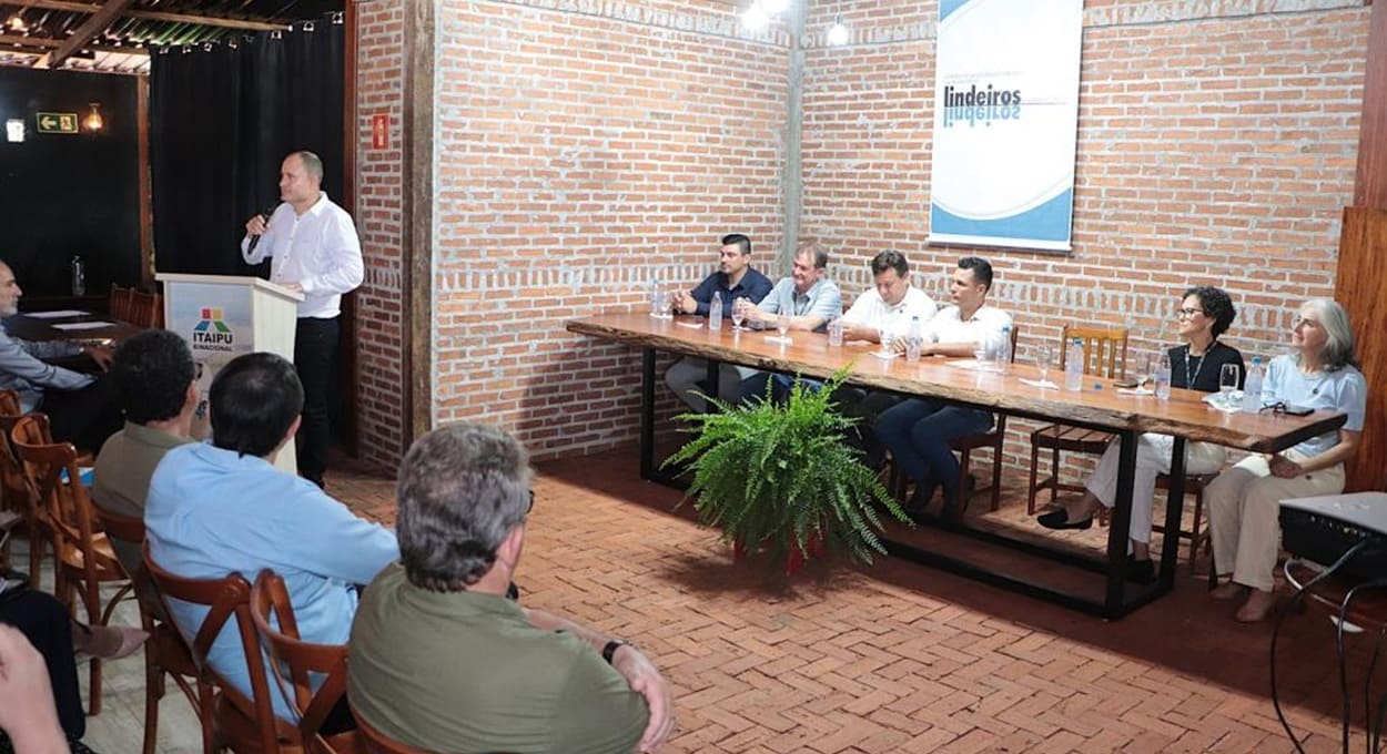 Lindeiros reúne representantes de 16 municípios da região, vizinhos ao lago de Itaipu. Foto: Assessoria/Lindeiros