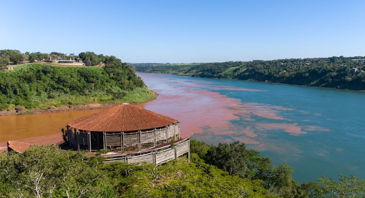 Região é emoldurada por fontes de água como dois grandes rios e um aquífero.