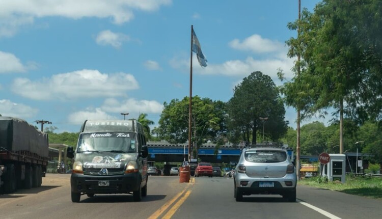 Aduana de Puerto Iguazú é a fronteira terrestre mais movimentada da Argentina.