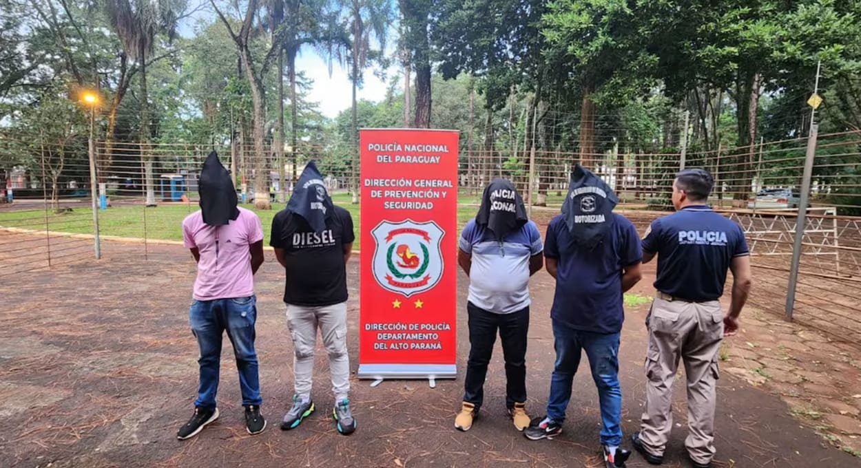 Dos quatro suspeitos presos pela Polícia Nacional do Paraguai, três têm antecedentes.