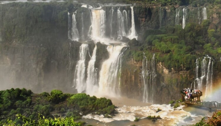 De segunda-feira (3) em diante, visitas às Cataratas voltarão ao horário habitual da maior parte do ano.