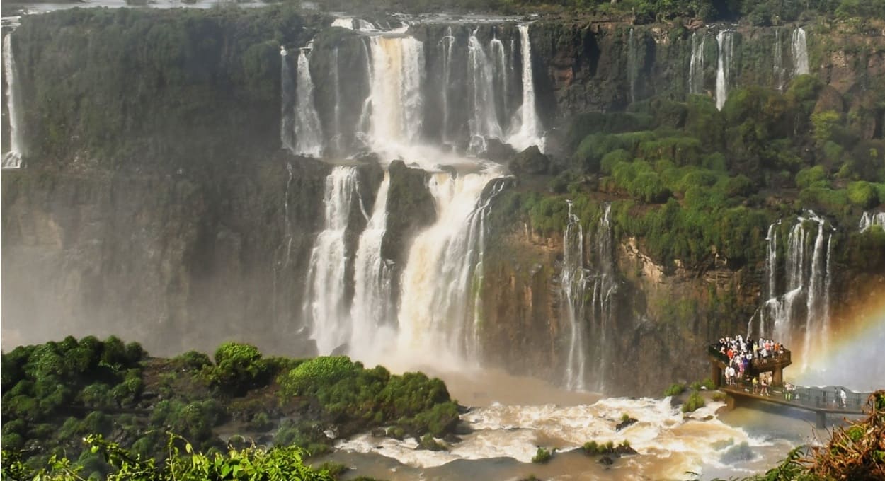 De segunda-feira (3) em diante, visitas às Cataratas voltarão ao horário habitual da maior parte do ano.