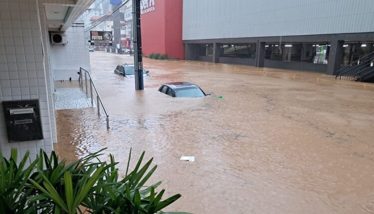 Enchentes marcam início de ano em SC