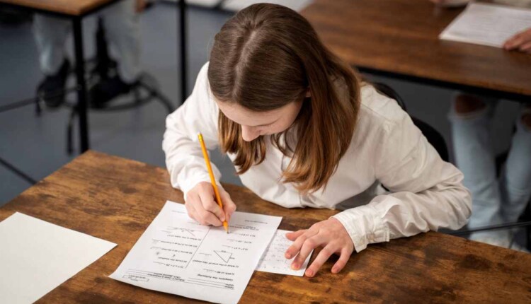 Graduação EaD gratuita abre vagas em Computação e Segurança Pública em Foz