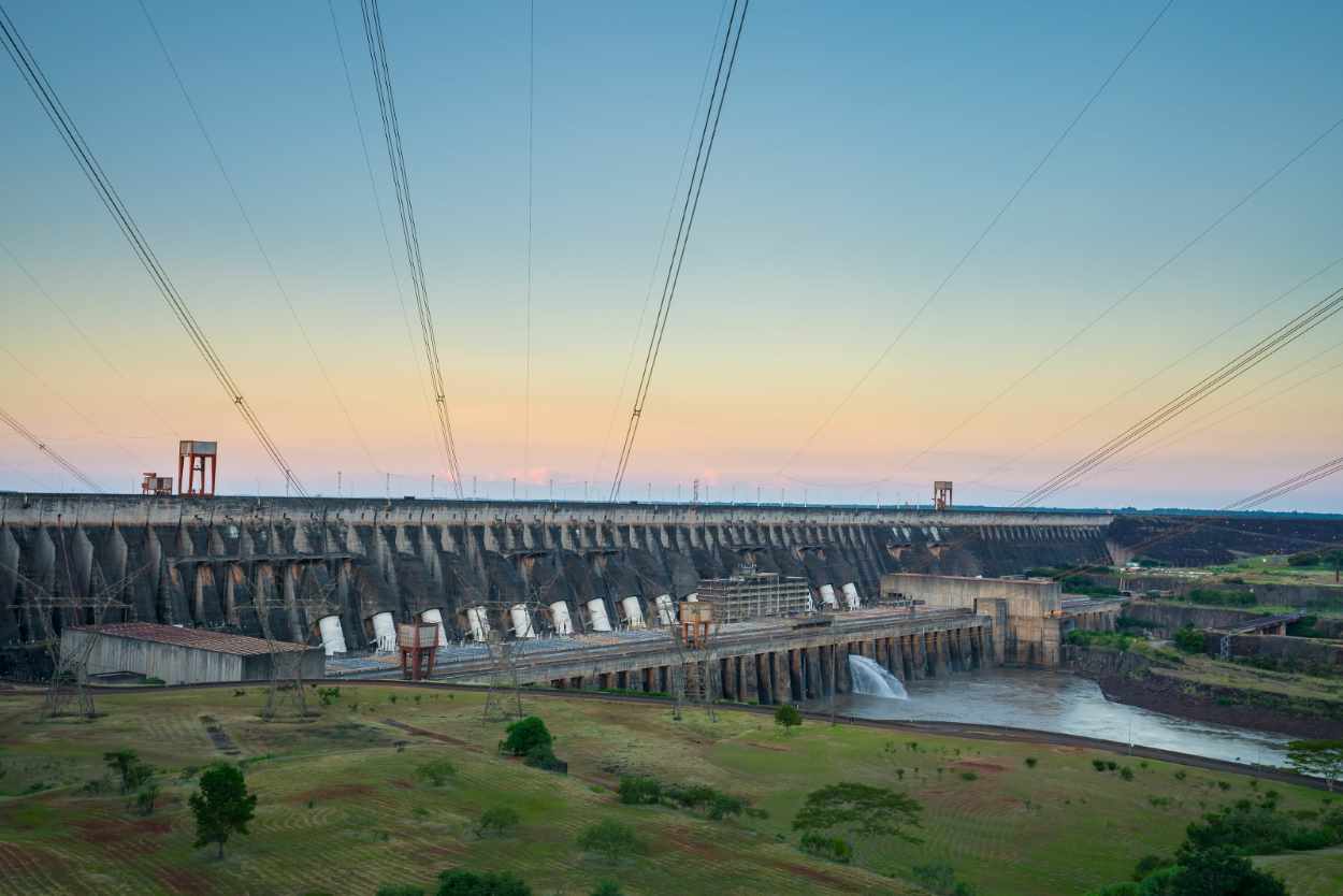 Itaipu produziu 67 milhões de megawatts-hora de energia em 2024