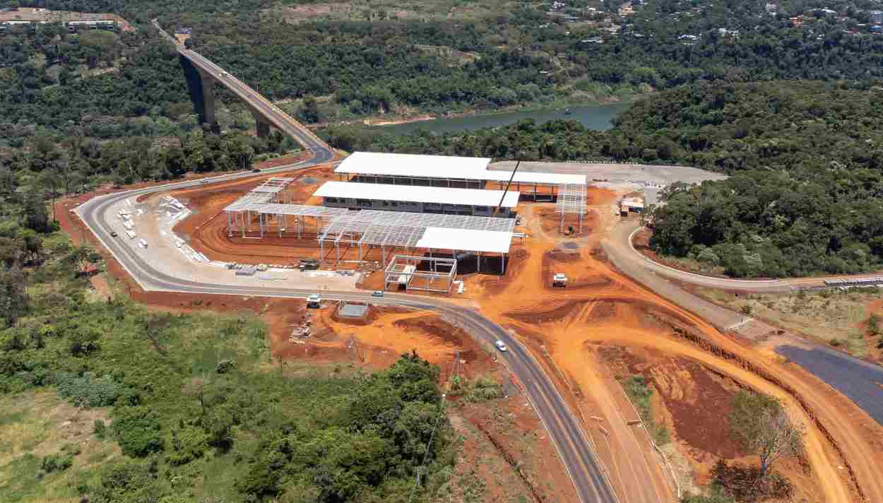 Perimetral ganha forma com aduanas e execução das obras em 56%