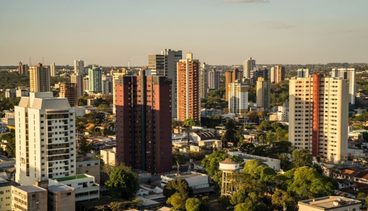 Vista aérea do centro de Foz do Iguaçu.