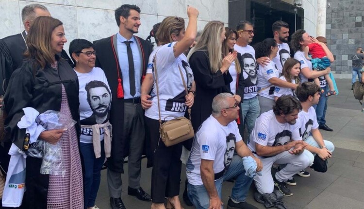 Familiares e amigos de Marcelo Arruda celebraram a condenação de Jorge Guaranho.