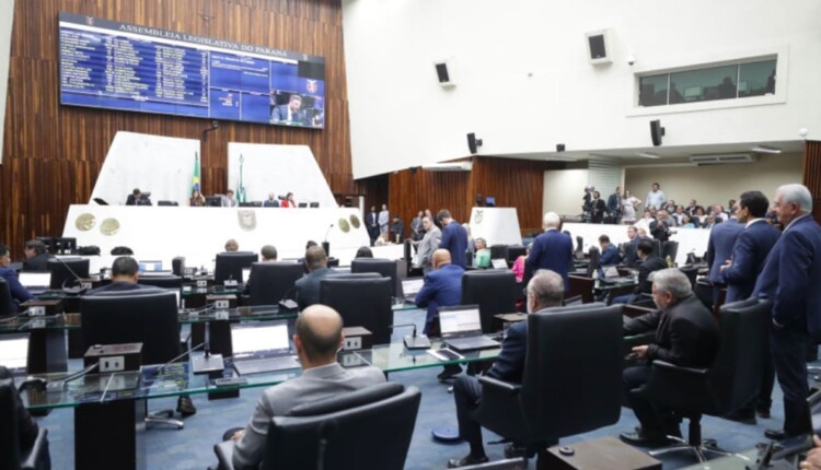 Panorama da sessão dessa terça-feira (18) no plenário da Assembleia Legislativa.