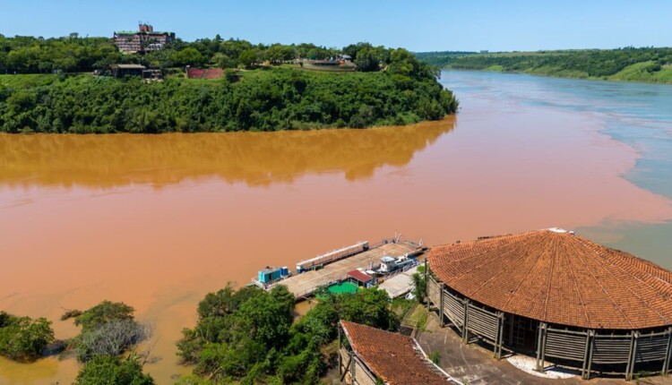 Uso da hidrovia do Rio Paraná é entendido como fundamental para impulsionar a economia local.