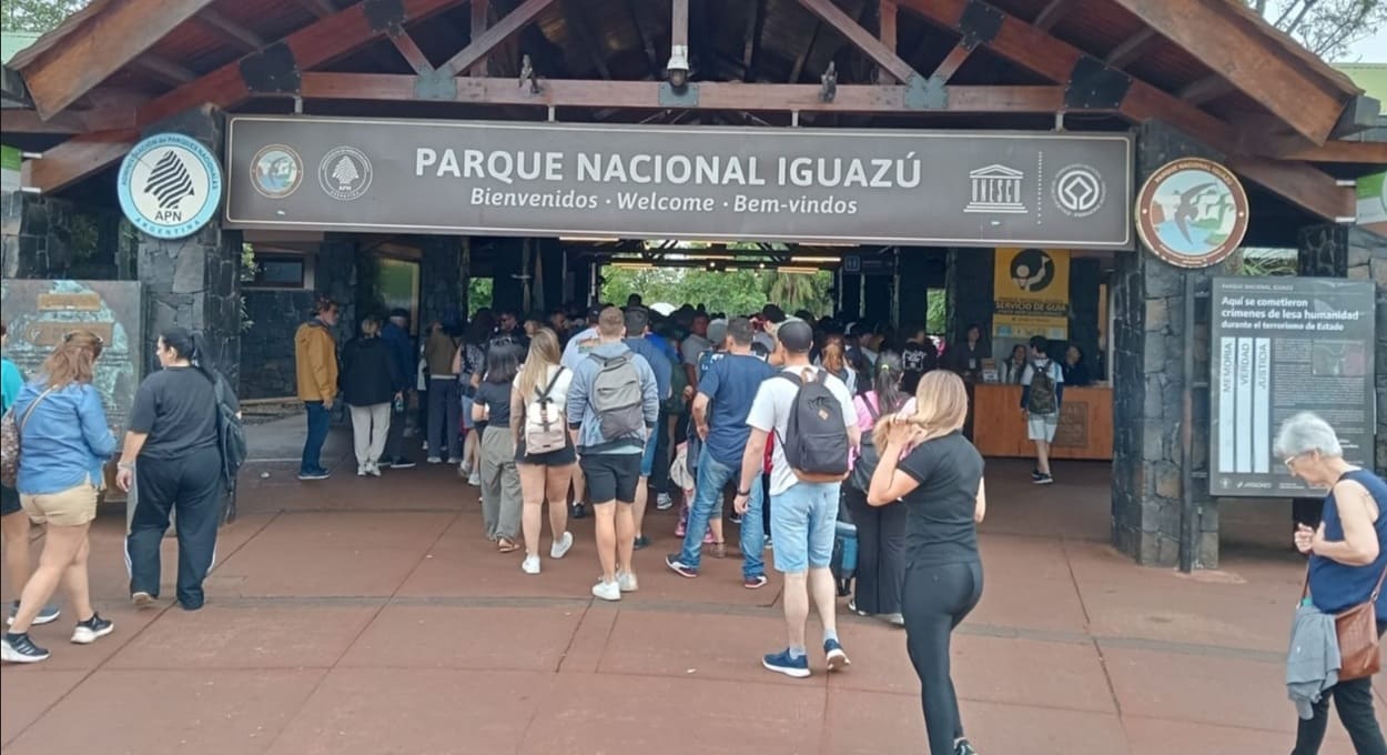 Lado argentino das Cataratas espera grande quantidade de visitantes nos dias do feriado de carnaval.