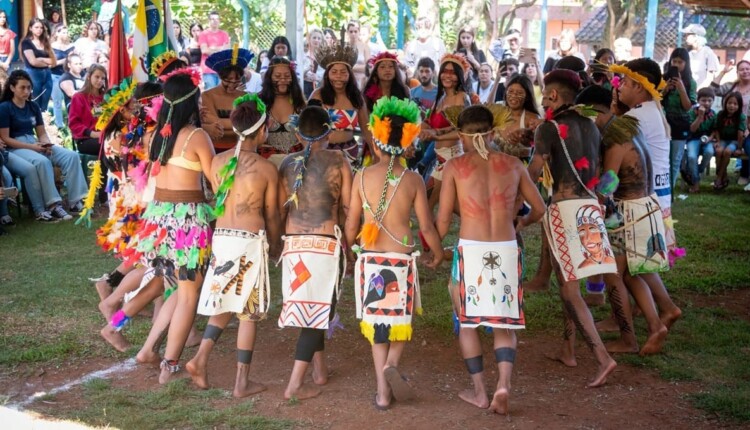 Atividades da Semana Cultural Indígena em São Miguel do Iguaçu, apoiadas por Itaipu.