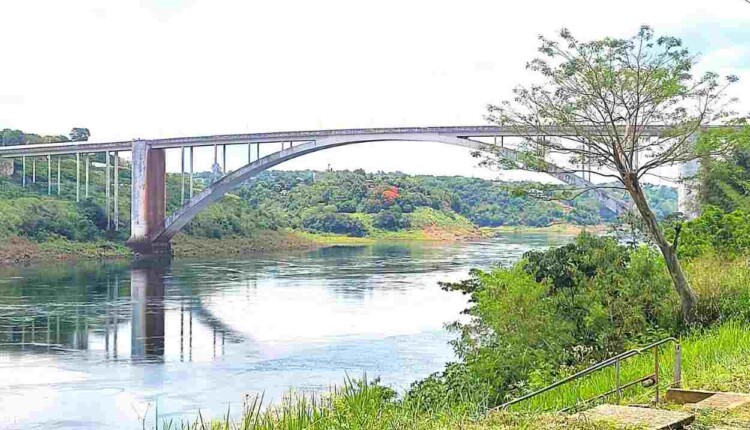 Polícia prende 4 pessoas por tráfico internacional de drogas na fronteira