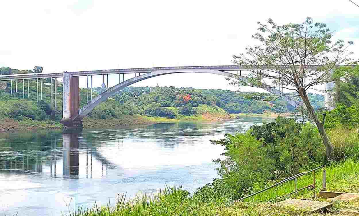 Polícia prende 4 pessoas por tráfico internacional de drogas na fronteira