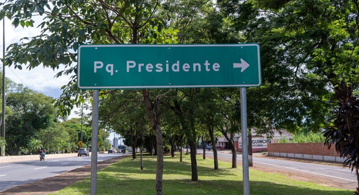 Acesso principal ao Parque Presidente I é feito pela Avenida Costa e Silva em Foz do Iguaçu.